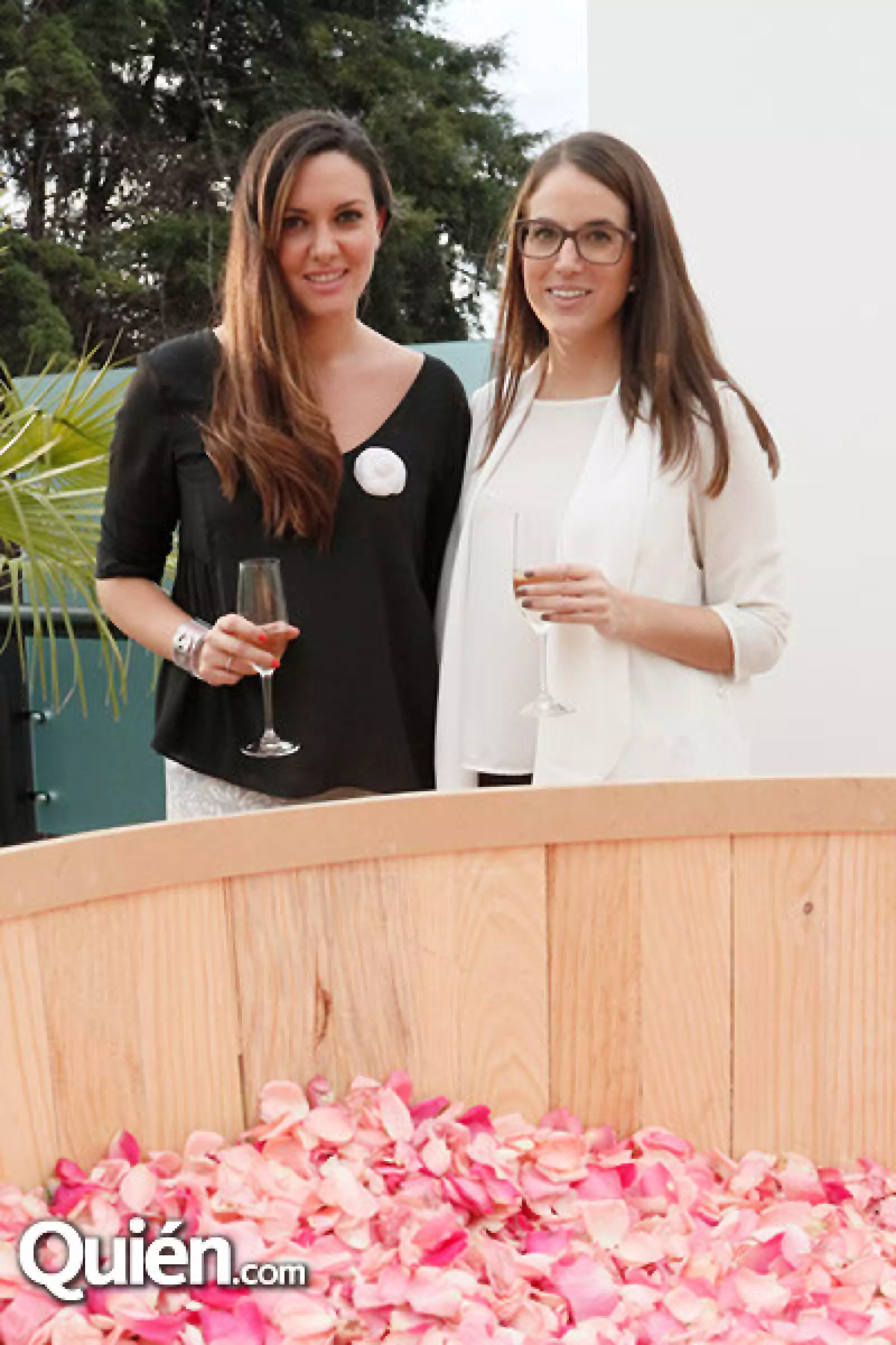 Nadege Batsalle y Stefania Behjar