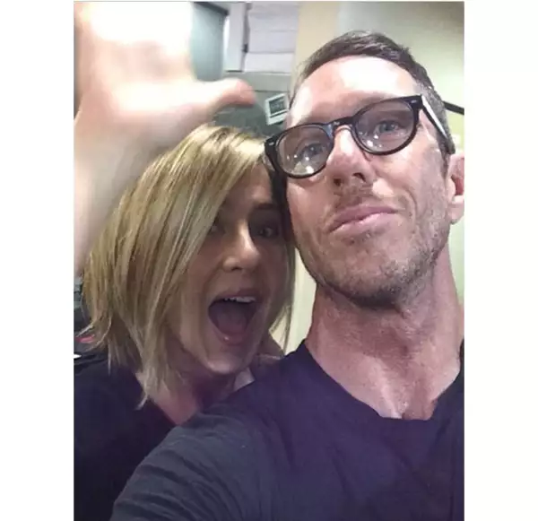 Jennifer y el famoso estilista de Hollywood tienen una amistad desde hace tiempo. Y es que él ha sido el que la ha preparado para sus citas más importantes.