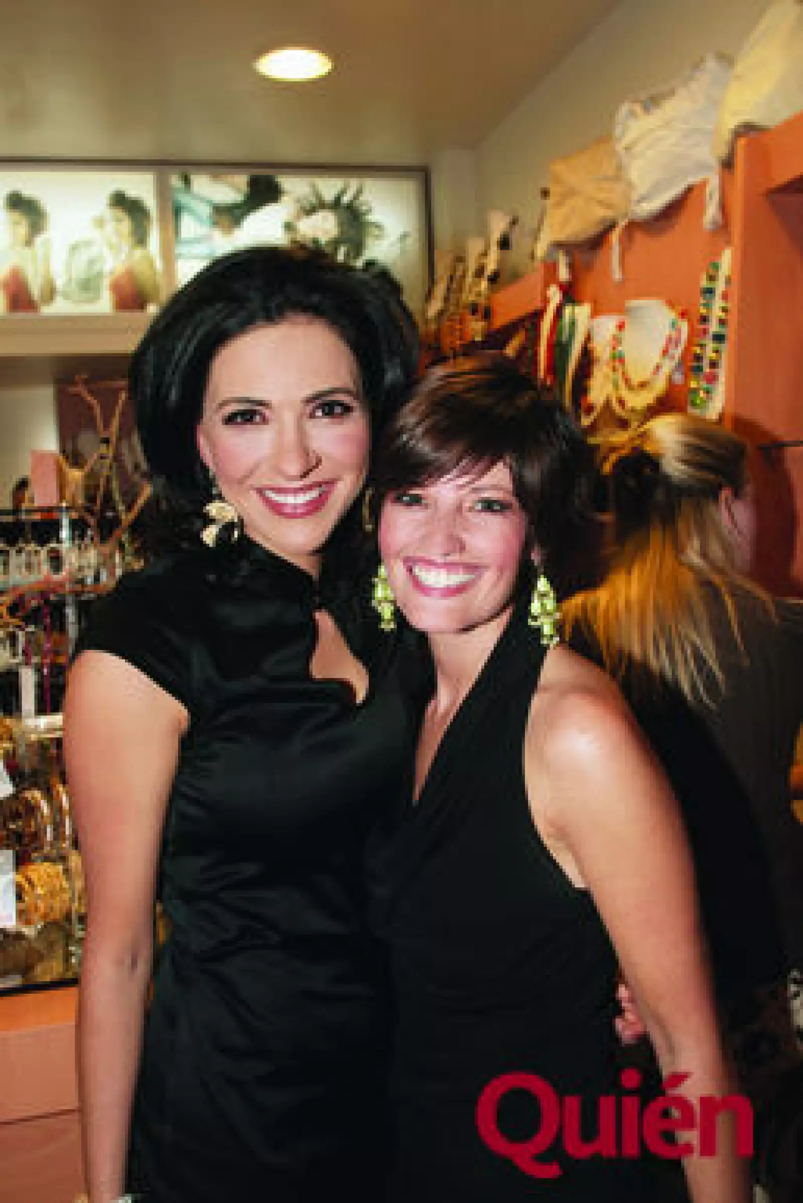 Alejandra García, Roberta Carriles