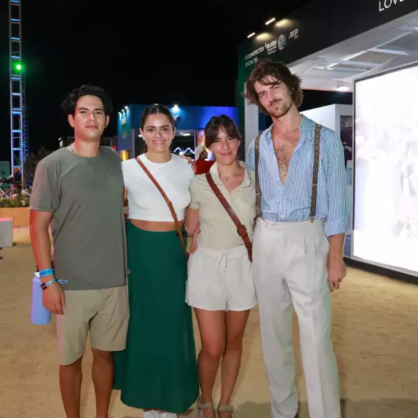 Alonso Velasco, Laura Madrid , Regina Cervantes y Alexandre Plat