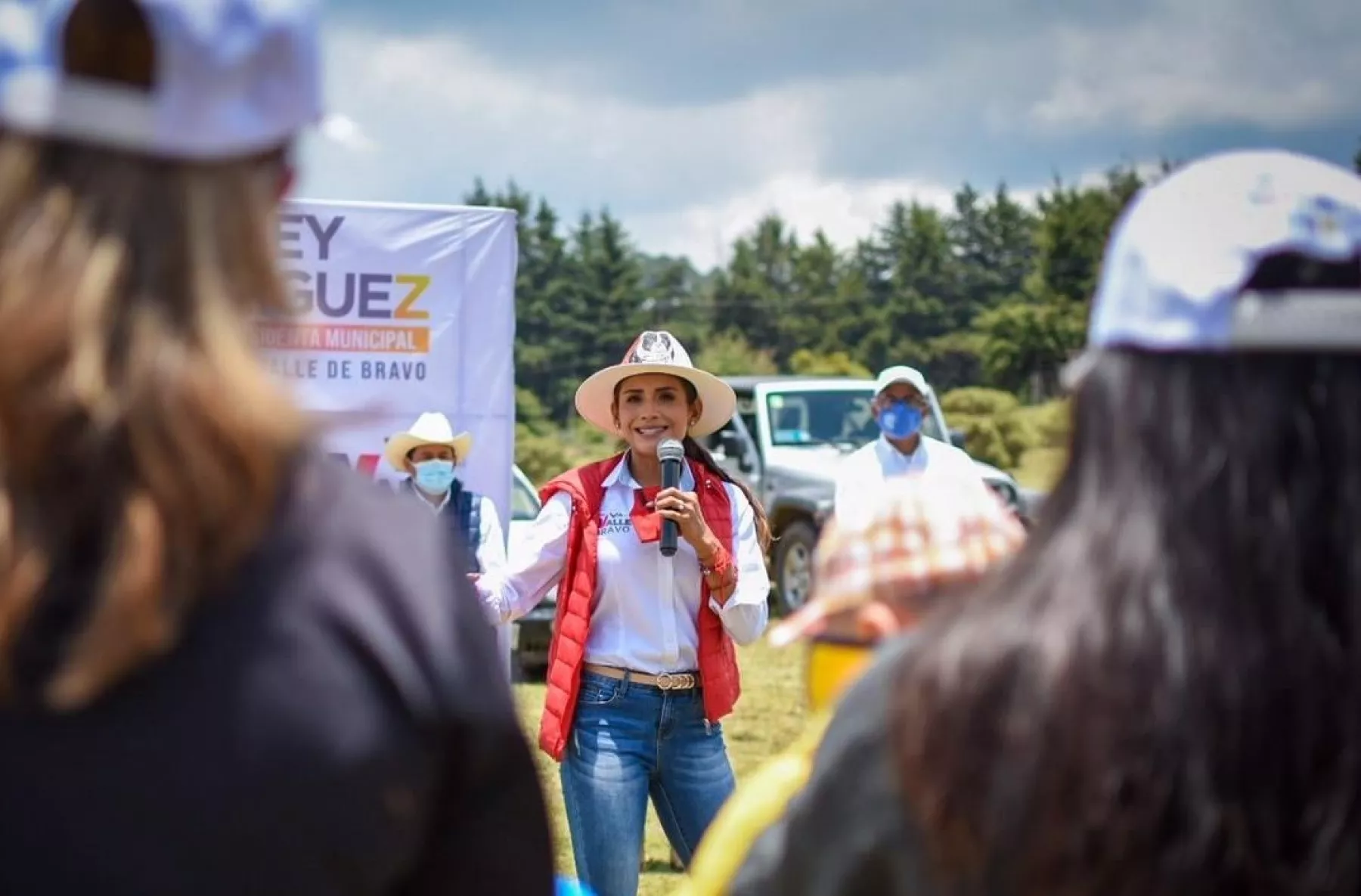 La candidata de la coalición "Va por Valle de Bravo", Zudikey Rodríguez 