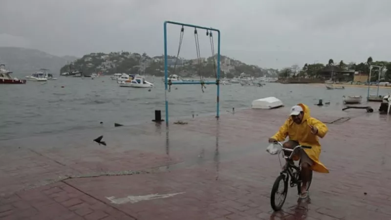 La tormenta tropical Beatriz causa daños en Acapulco