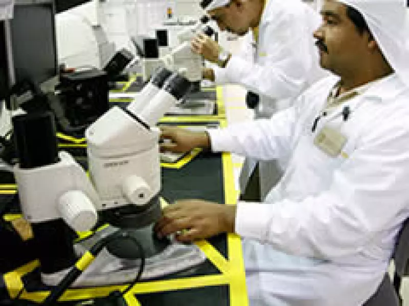 Clasificar y ordenar son dos prácticas comunes en Continental, aquí se ve cómo cada área de trabajo está marcada con líneas amarillas. (Foto: Jean Paul Bergerault)