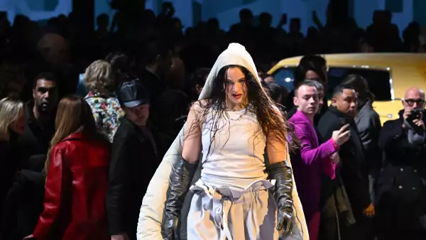 rosalia-desfile-louis-vuitton