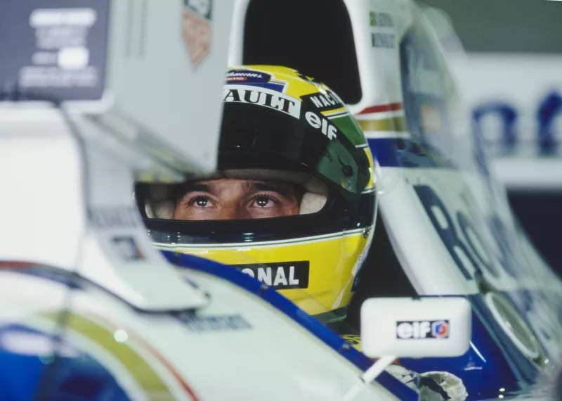 çun coleccionista apasionado de F1 adquiere el último casco de Senna
