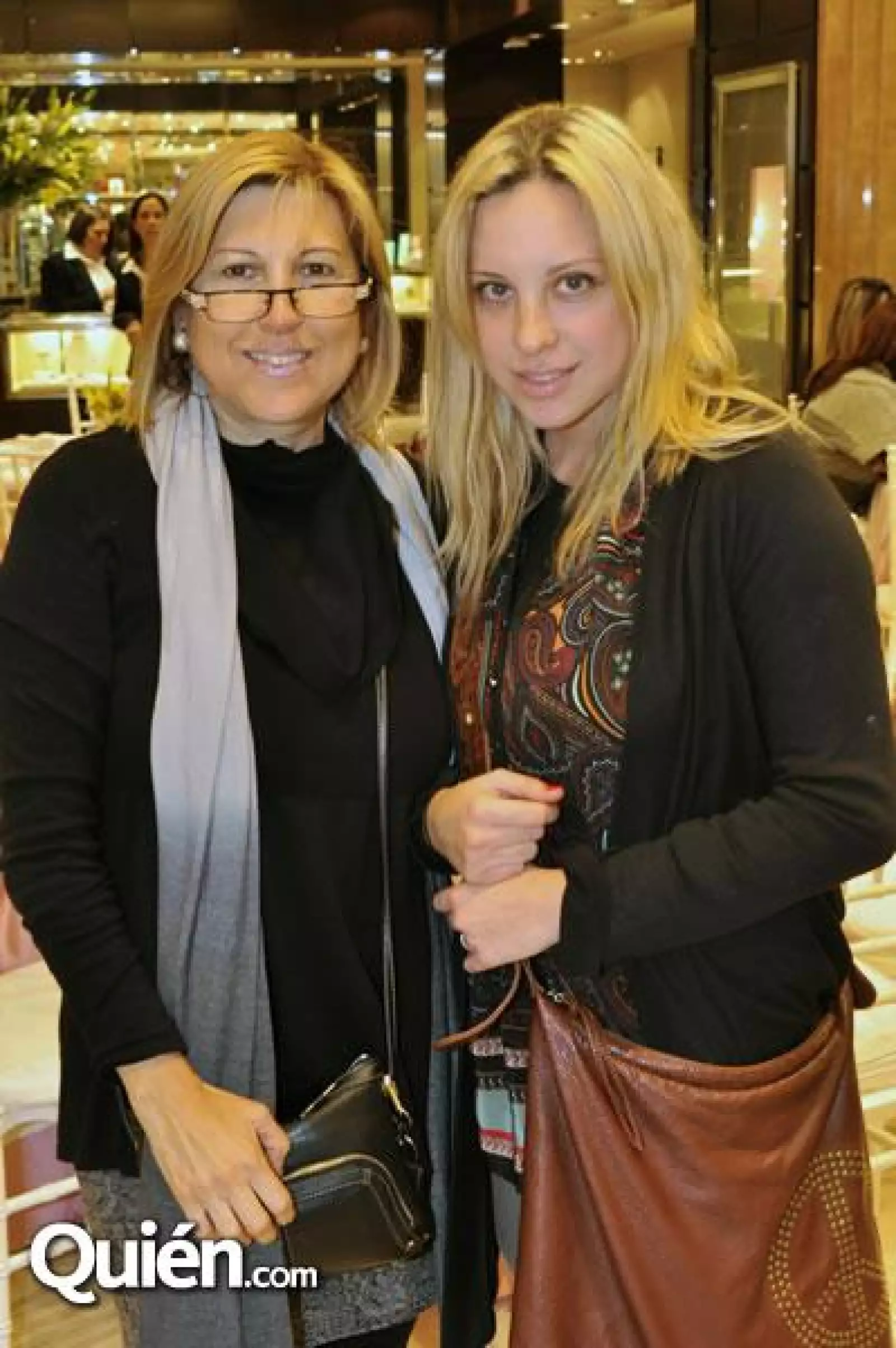 Imelda Flores y Melissa de Velarde