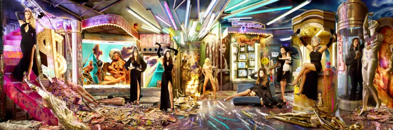 La productora de "Keeping up with the Kardashians" fue quien desembolsó esta cantidad, pero Kim tuvo la labor de persuadir a David LaChapelle para que realizara la fotografía.