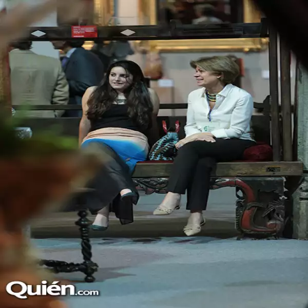 Camila Rivero Lake,Hilda Urechega