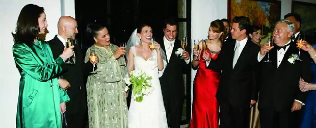 El ex Presidente fue testigo en la boda de la hiija de Emilio Chuayfett, al igual que Enrique Peña Nieto.