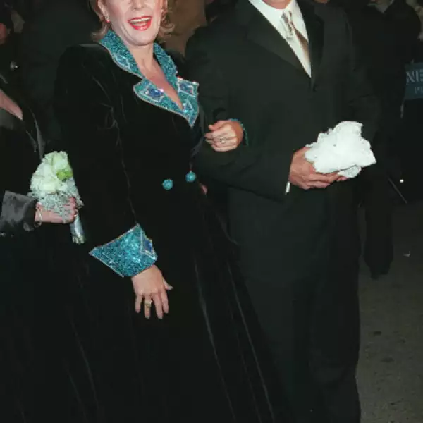 Laura Zapata y Emilio Estefan, éste fue padrino de la unión.