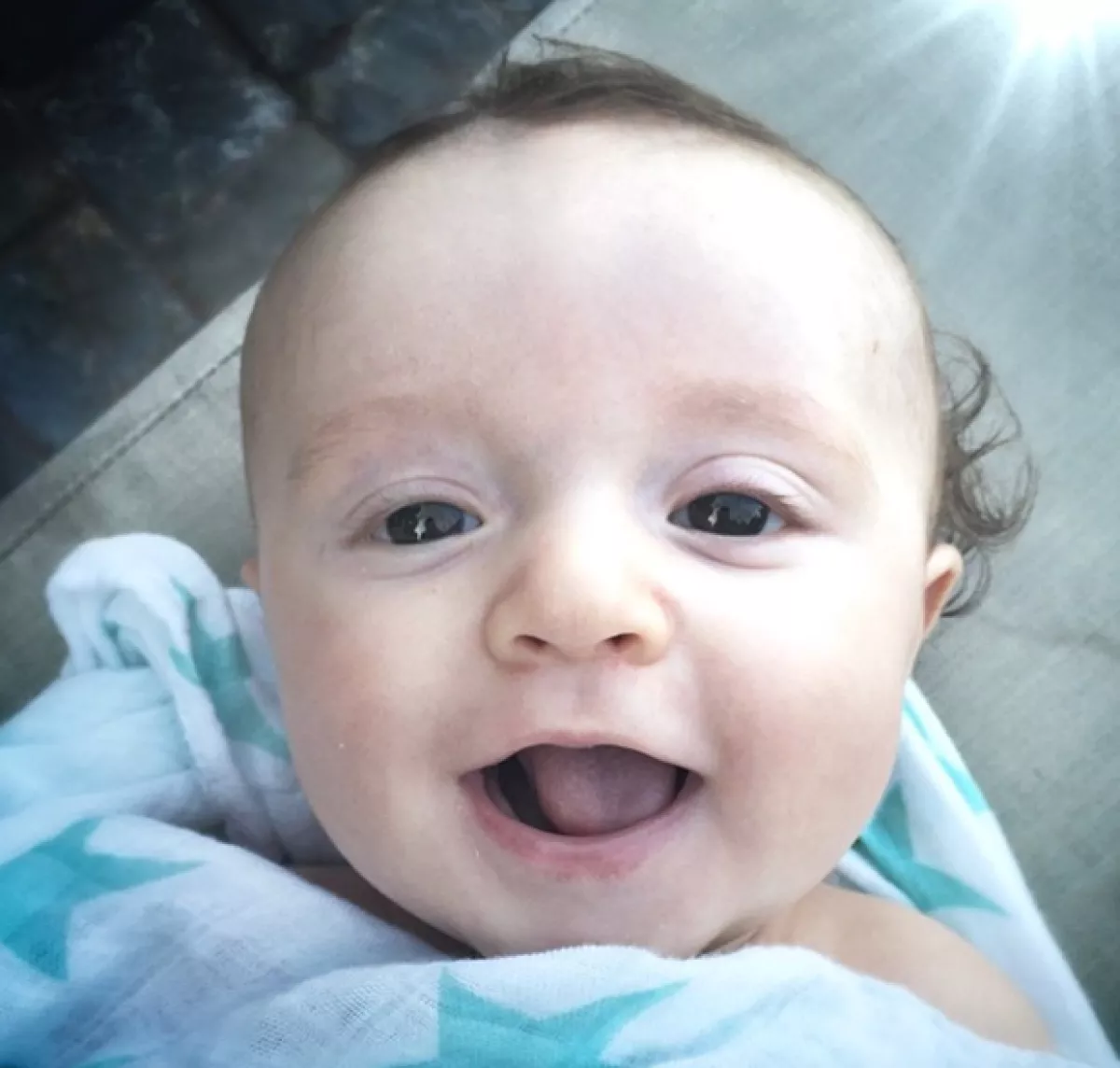 Jaimi Camil compartió una tierna foto del pequeño Jaime, su hijo de tres meses.