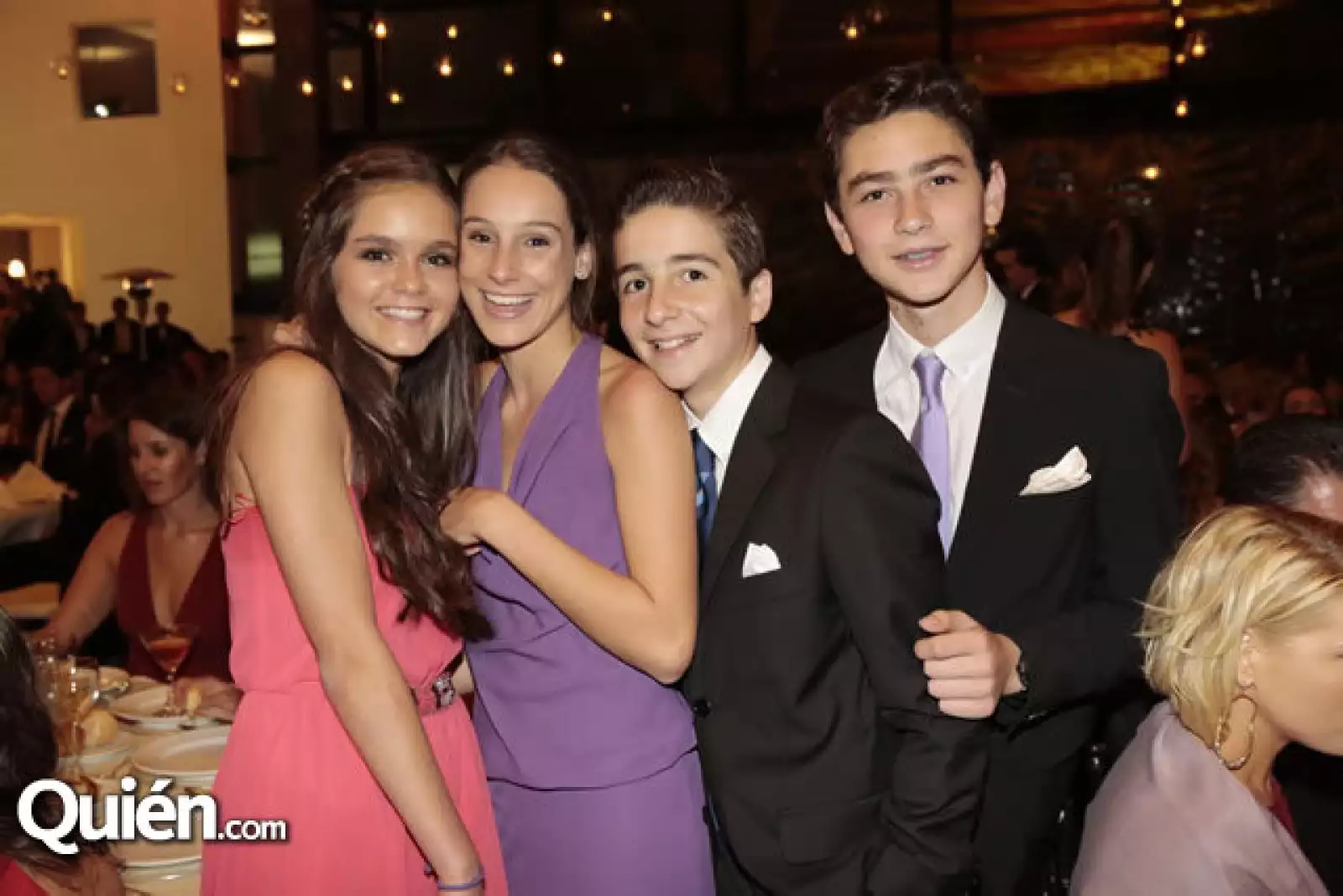 Lucía Cordero,Alexa Barroso,Rodrigo Aiza,Héctor Grisi