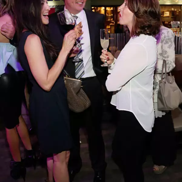 Vanessa y Luis Victoria con Inés Valencia