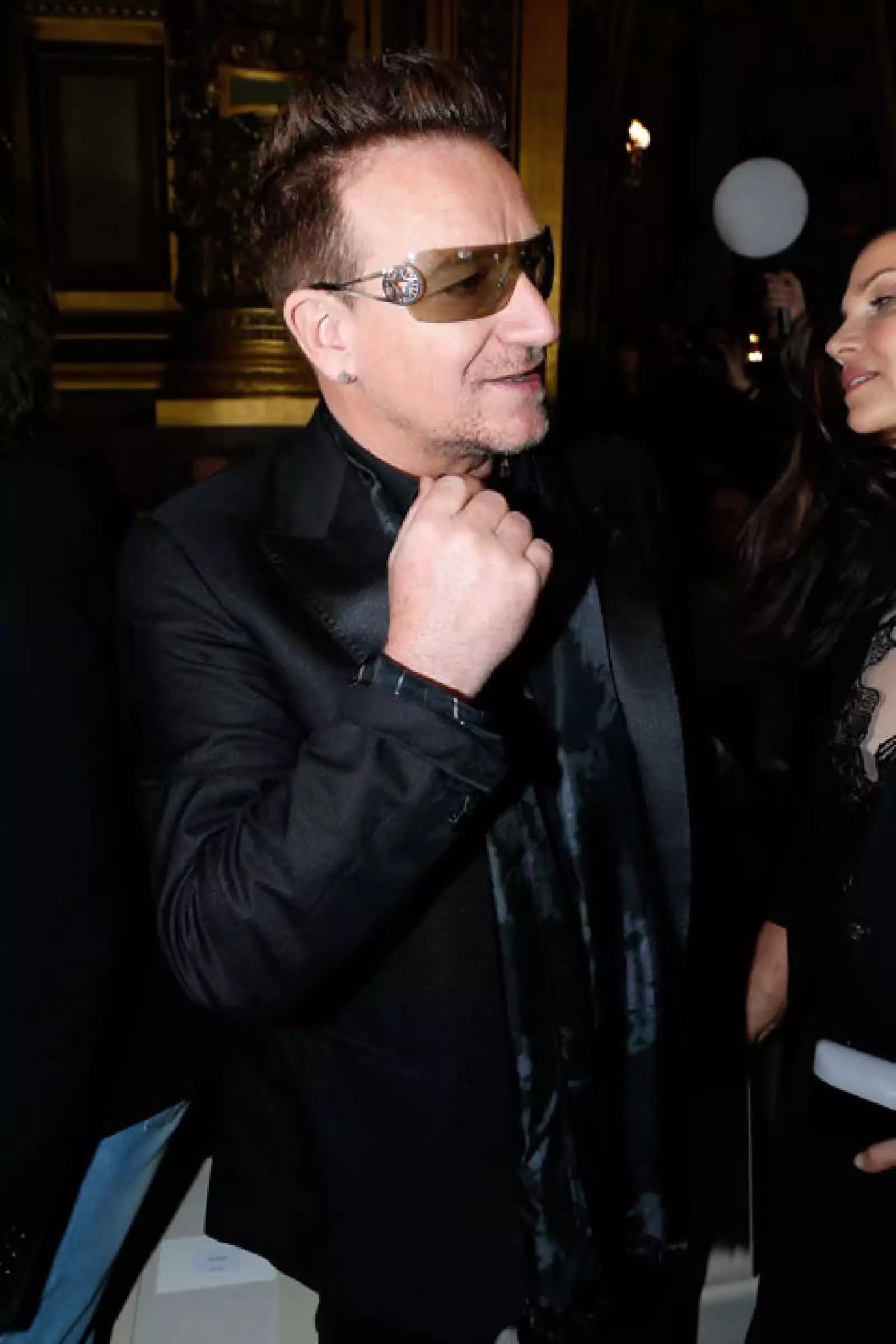Bono.