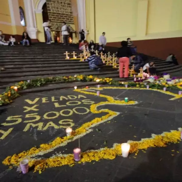 Velada por 55 mil muertos