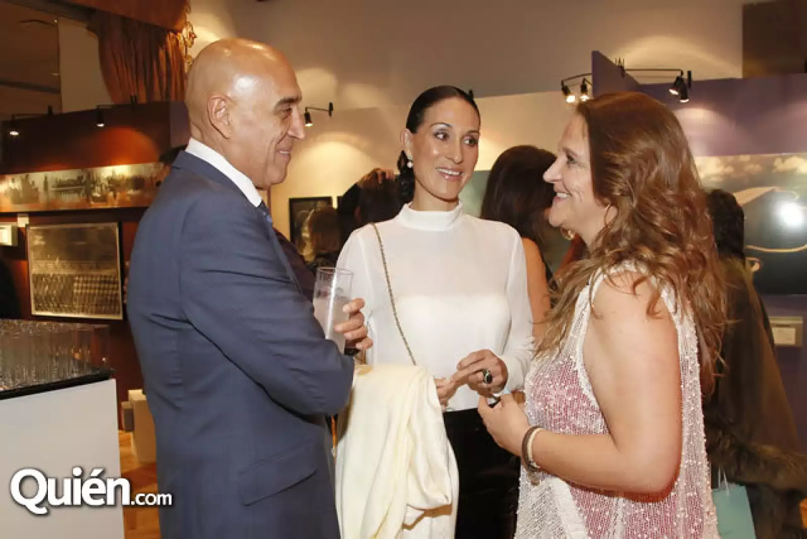 Pedro Torres,Roberta López Negrete,Mónica Guerrero