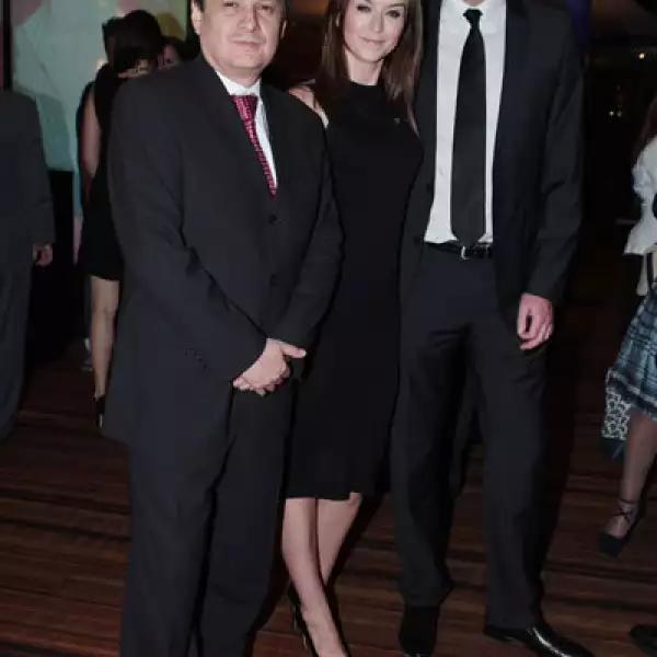 Alejandro Gonzalez, Claire Mcgrath y Philippe Heldt