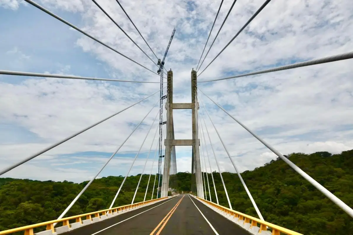 Puente La Concordia, una de las recientes obras inauguradas por la SICT.