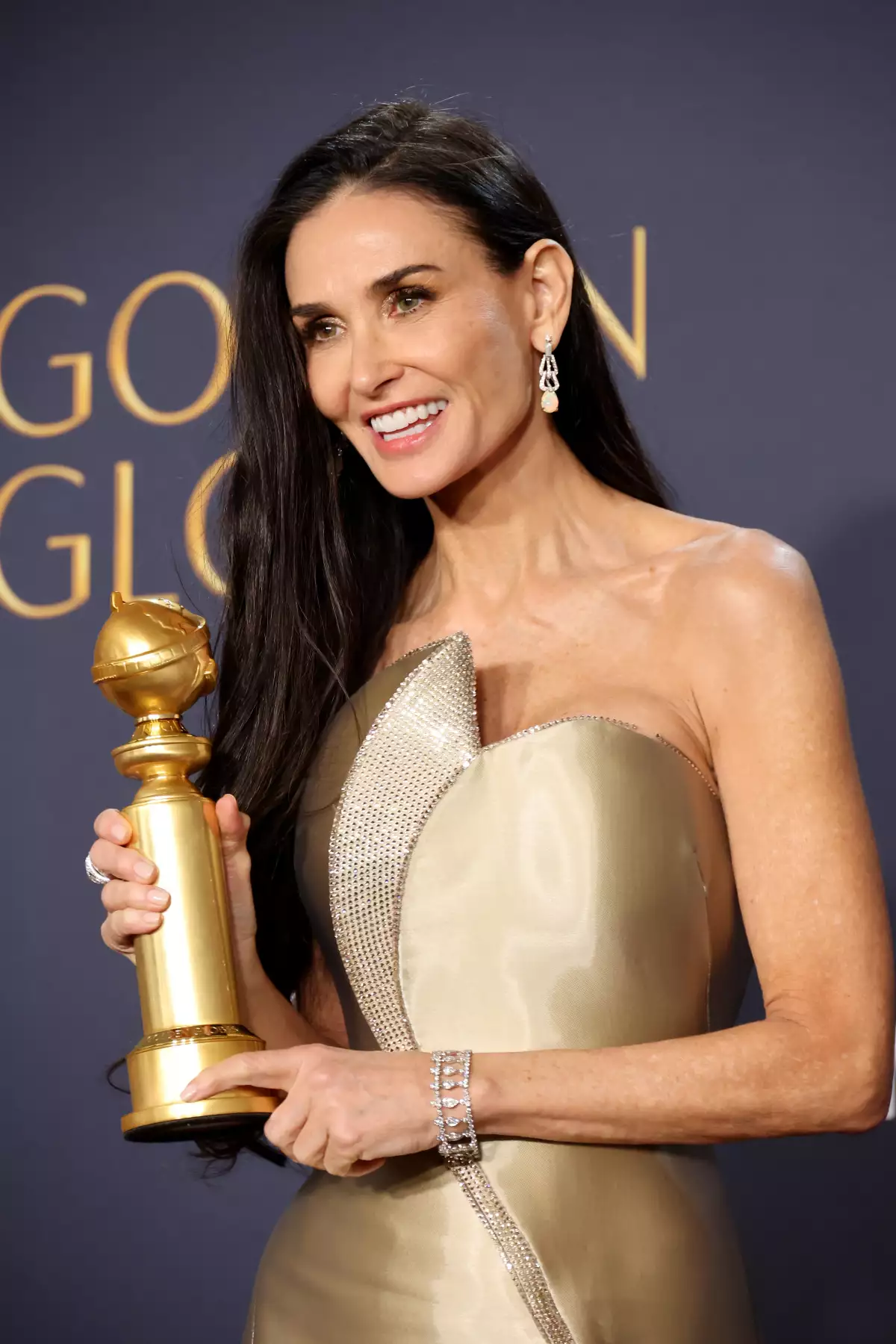 Demi-Moore-Golden-Globe
