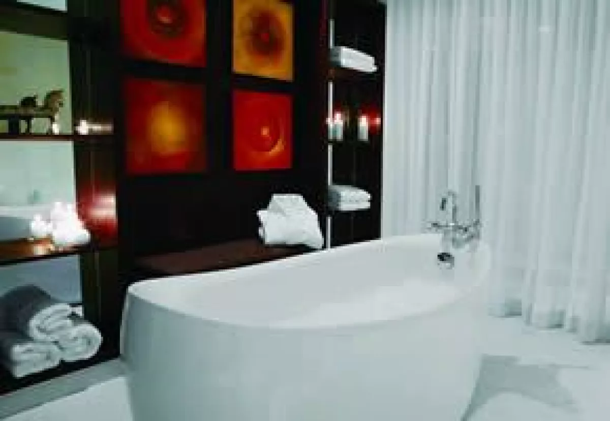 El baño permite relajar el cuerpo luego de un día lleno de actividades.