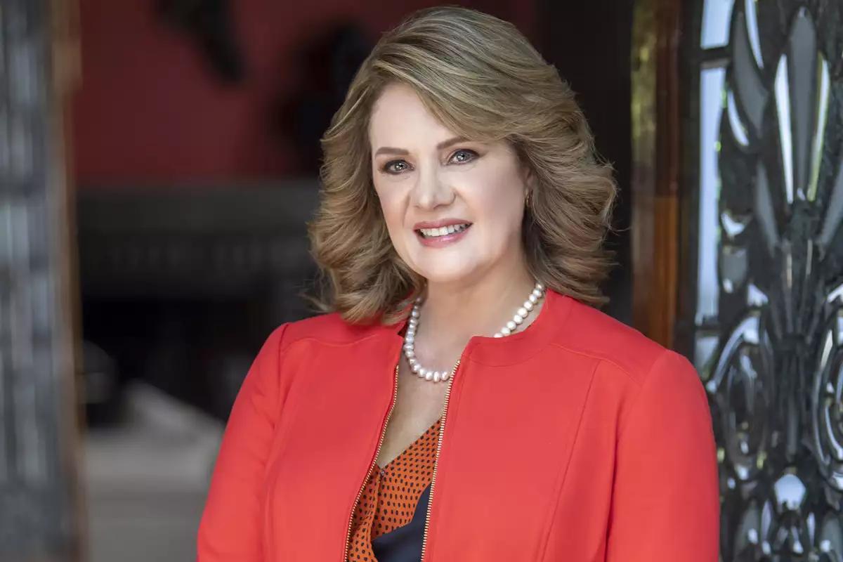Erika-Buenfil 