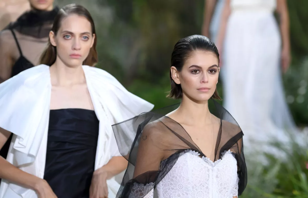 Chanel : Runway - Paris Fashion Week - Haute Couture Spring/Summer 2020