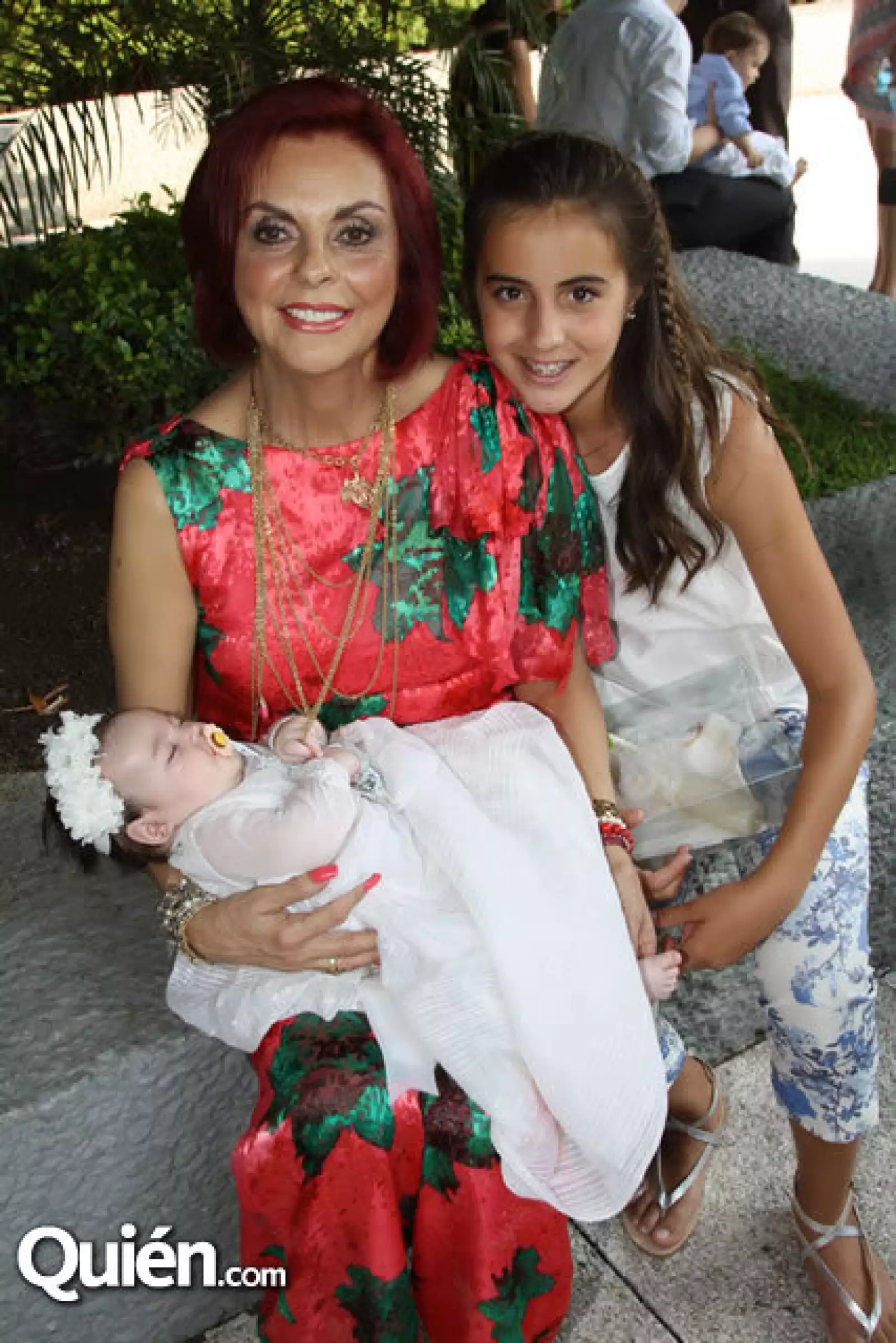 Diana López Arriola con Lucía Hermosillo y Natalia Mabarak