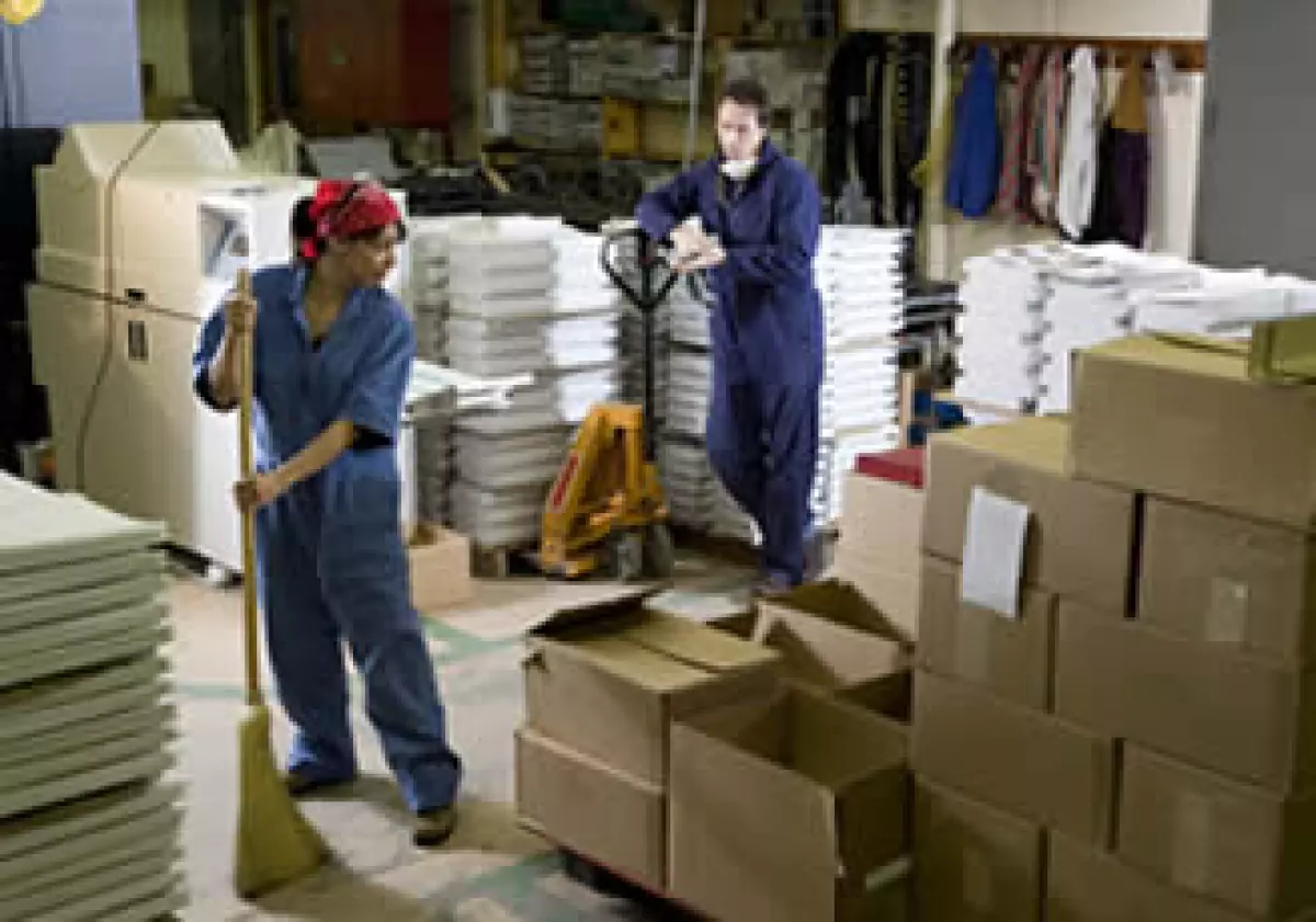 Respecto a abril, el empleo en mayo en manufactura se elevó 0.30%. (Foto: Photos to go)