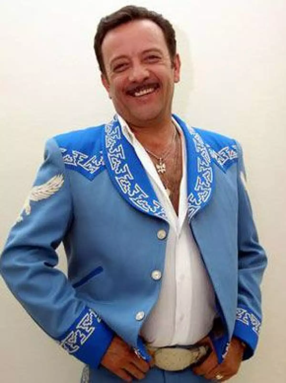 De acuerdo con los familiares, el hospital donde murió el cantante no reveló las verdaderas causas de la muerte, por lo que se pidió una investigación al respecto.