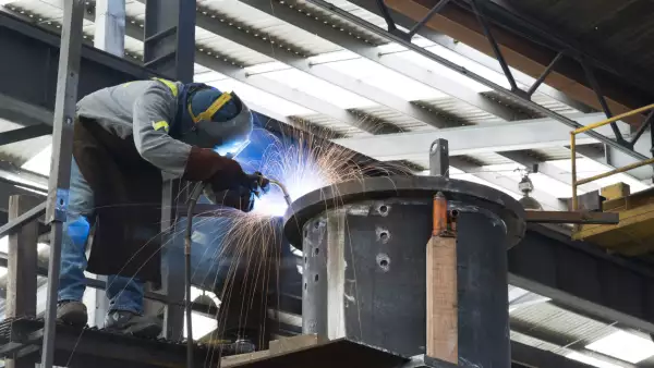 ¿Habrá menos trabajo? La incertidumbre económica ya pegó al empleo formal en México