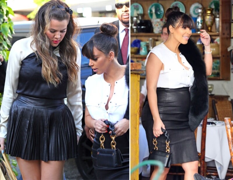 Kim y Khloé decidieron usar faldas de piel aunque de diferentes estilos.