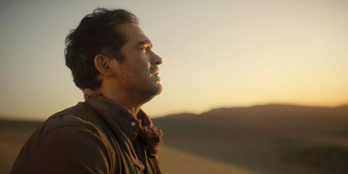 Alfonso Herrera (Esteban Trueba).png