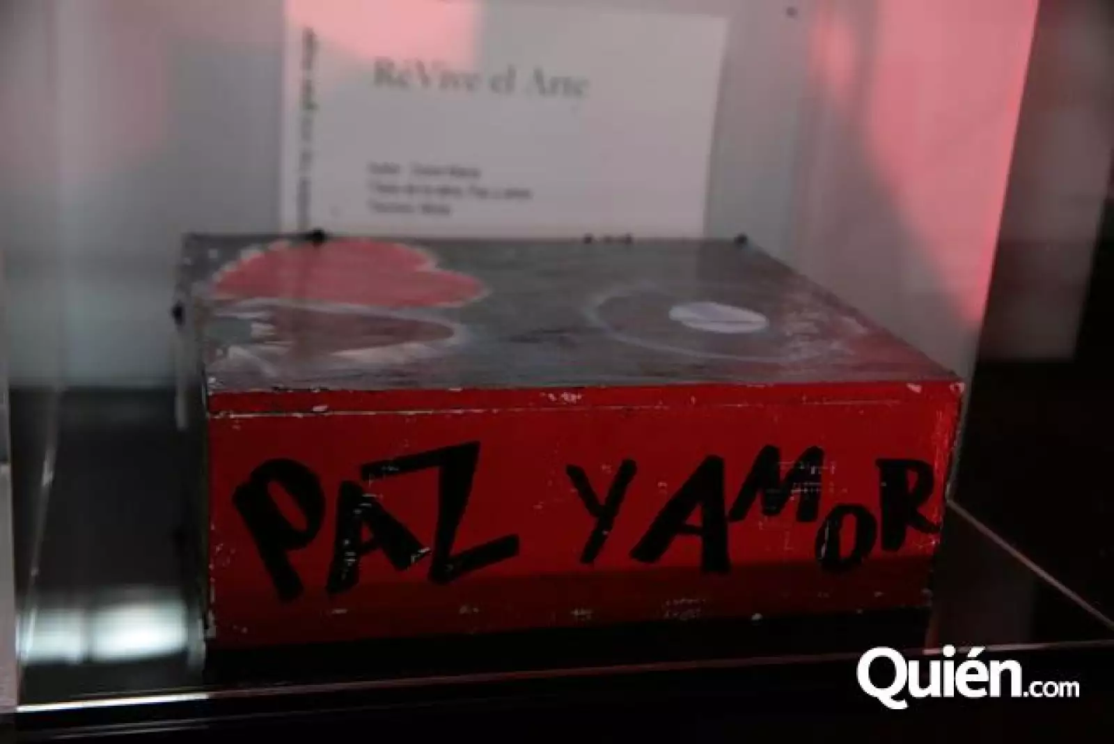 Cajas en subasta revive el arte