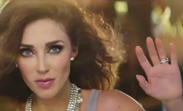 La cantante se casó con Manuel Velasco en abril pasado y según informa Televisa Espectáculos, la pareja se casó por lo civil la semana pasada.