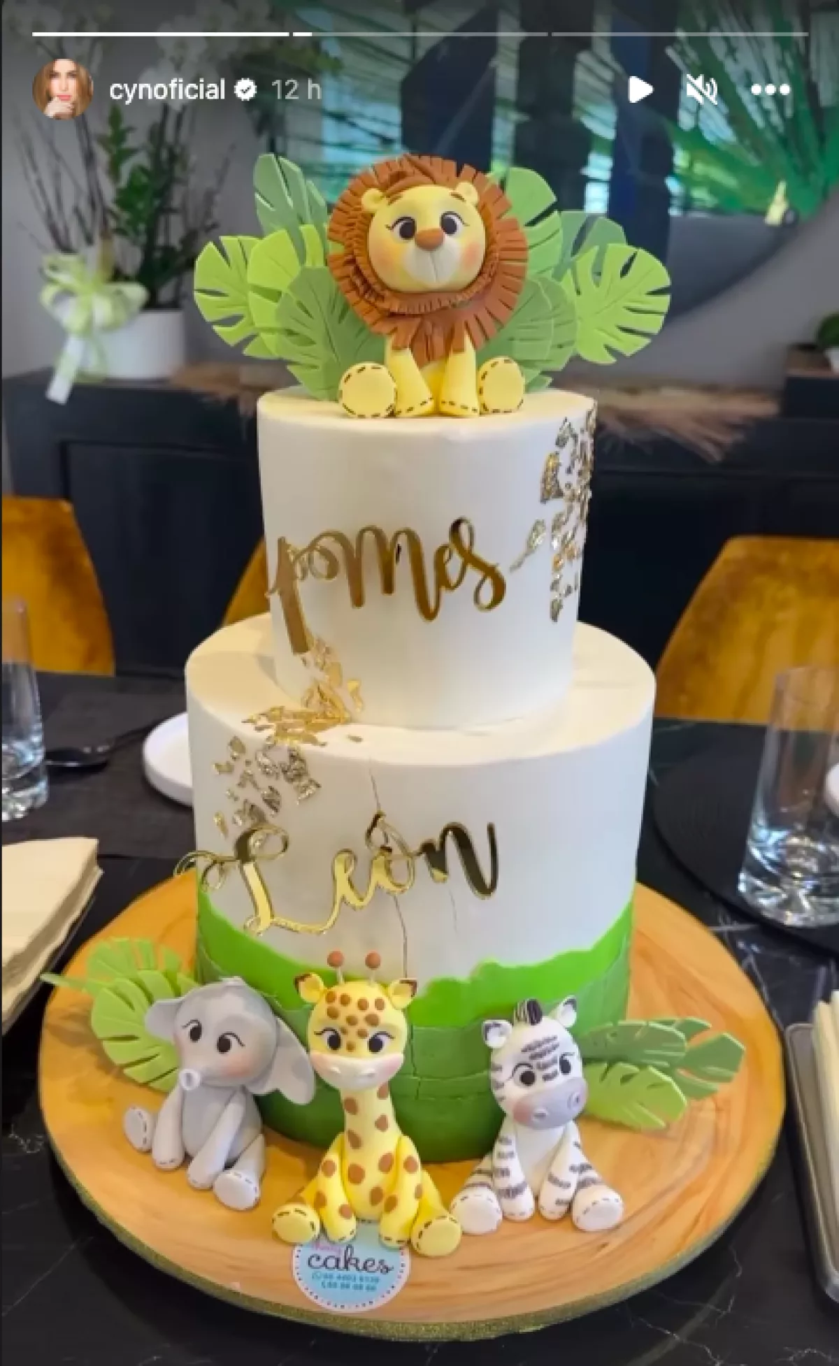 Cynthia comparte el pastel con el que celebraron el primer mes de León