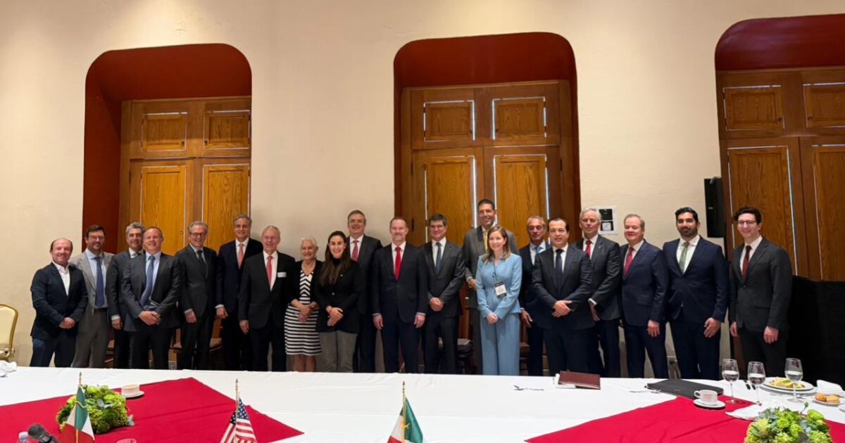 ¿Qué empresarios se reunieron con Jamieson Greer, el representante de Trump para el T-MEC?

Jamieson Greer es el representante comercial de Estados Unidos (USTR), y vino a México para conversar con el sector empresarial para la revisión del T-MEC.
