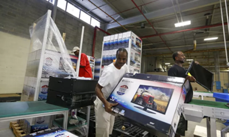 Economistas esperaban un avance de 0.4% en el gsto del consumnidor. (Foto: Reuters)