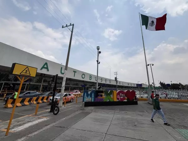 La-fiebre-mundialista-no-alcanza-a-llegar-a-las-centrales-de-autobuses