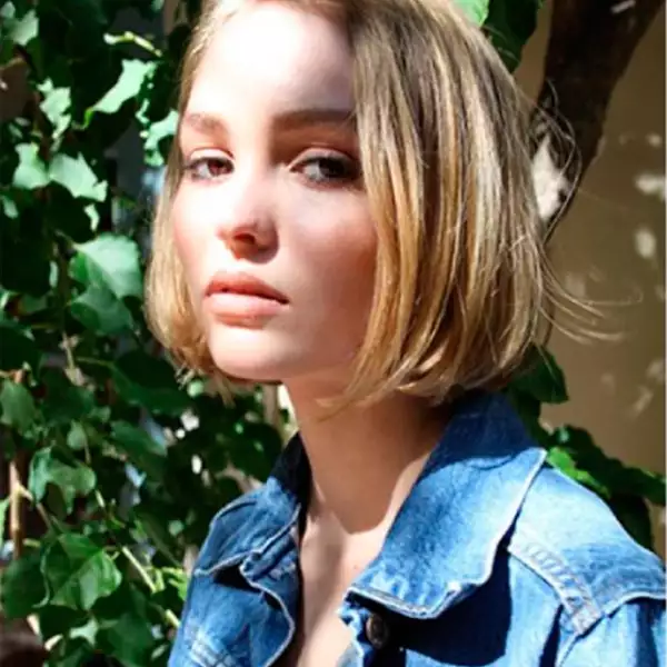 El tiempo ha pasado y Lily-Rose, primogénita de Johnny Depp y Vanessa Paradis, ha dejado atrás su imagen infantil.