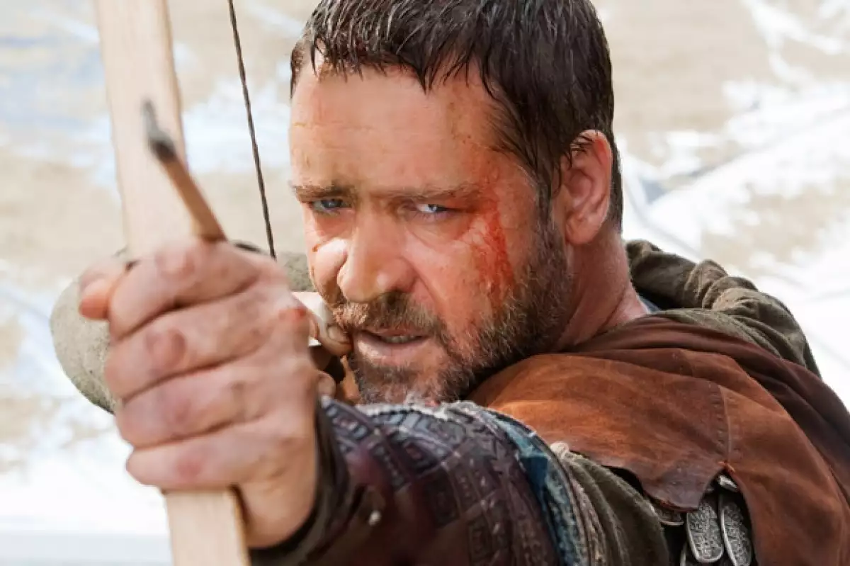 A lo largo de su carrera, el actor ha interpretado diferentes papeles que lo han llevado a la cima. Mañana llega a las pantallas con `Robin Hood´.