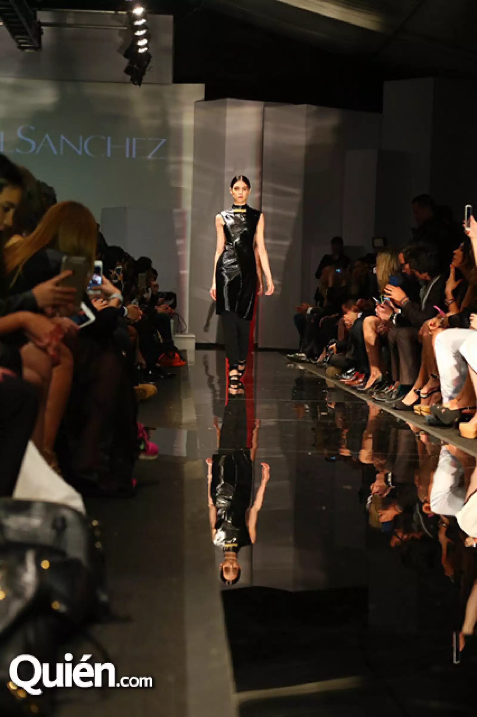 Colección Ángel Sánchez. Final Elle México Diseña.
