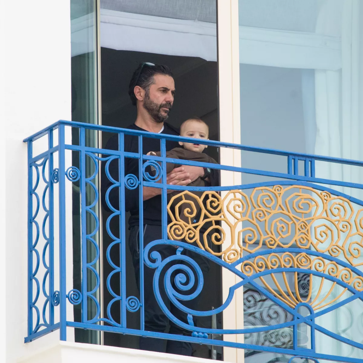 PEPEsantiBALCON.jpg