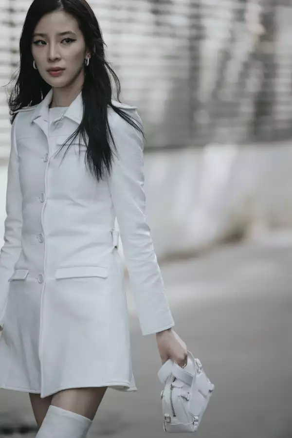 Paris str S23 0324.jpg