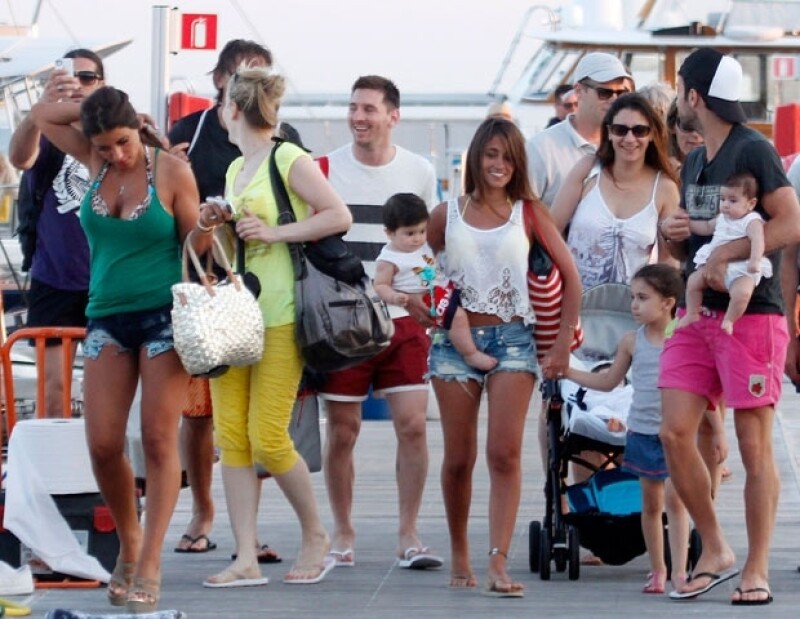 Messi y su familia durante unas vacaciones en Ibiza.