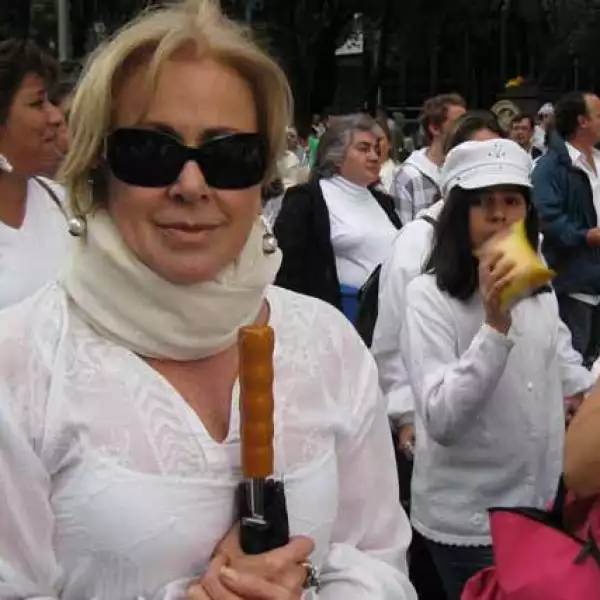 ¨Vengo a exigirle a los gobernantes que cumplan con su trabajo, que erradiquen la violencia, la sangre y la impunidad. Basta de los que quieren desestabilizar nuestro país, los buenos somos mas, y estamos hartos de esta situación que nos tiene secuestrado