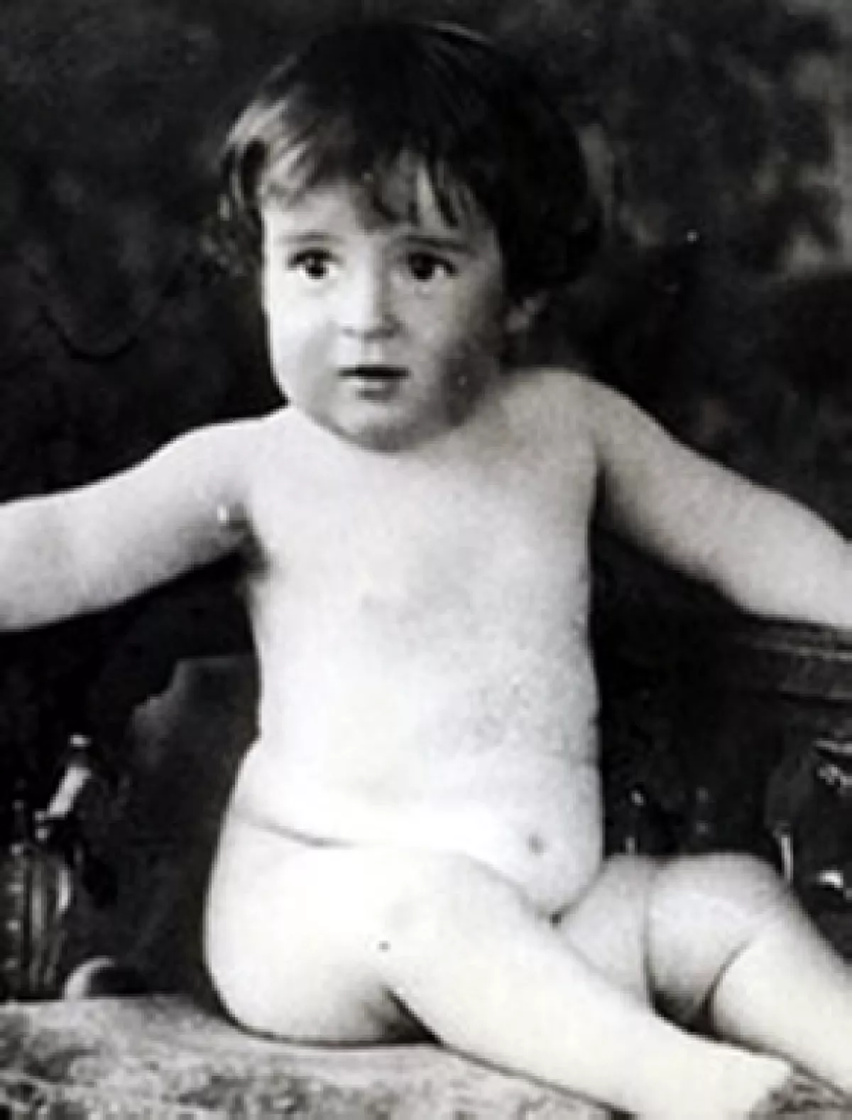 Roberto Gómez Bolaños nació en 1929. Aquí de bebé.