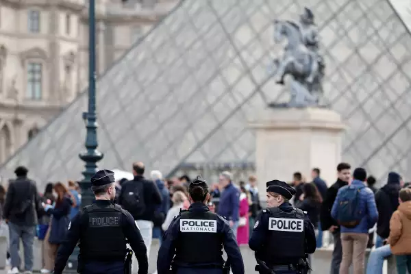 The Louvre Museum remains closed on day after robbery