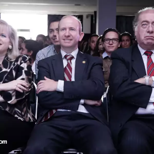 Sonia Barneche, Bernardo Rangel y Carlos Camacho