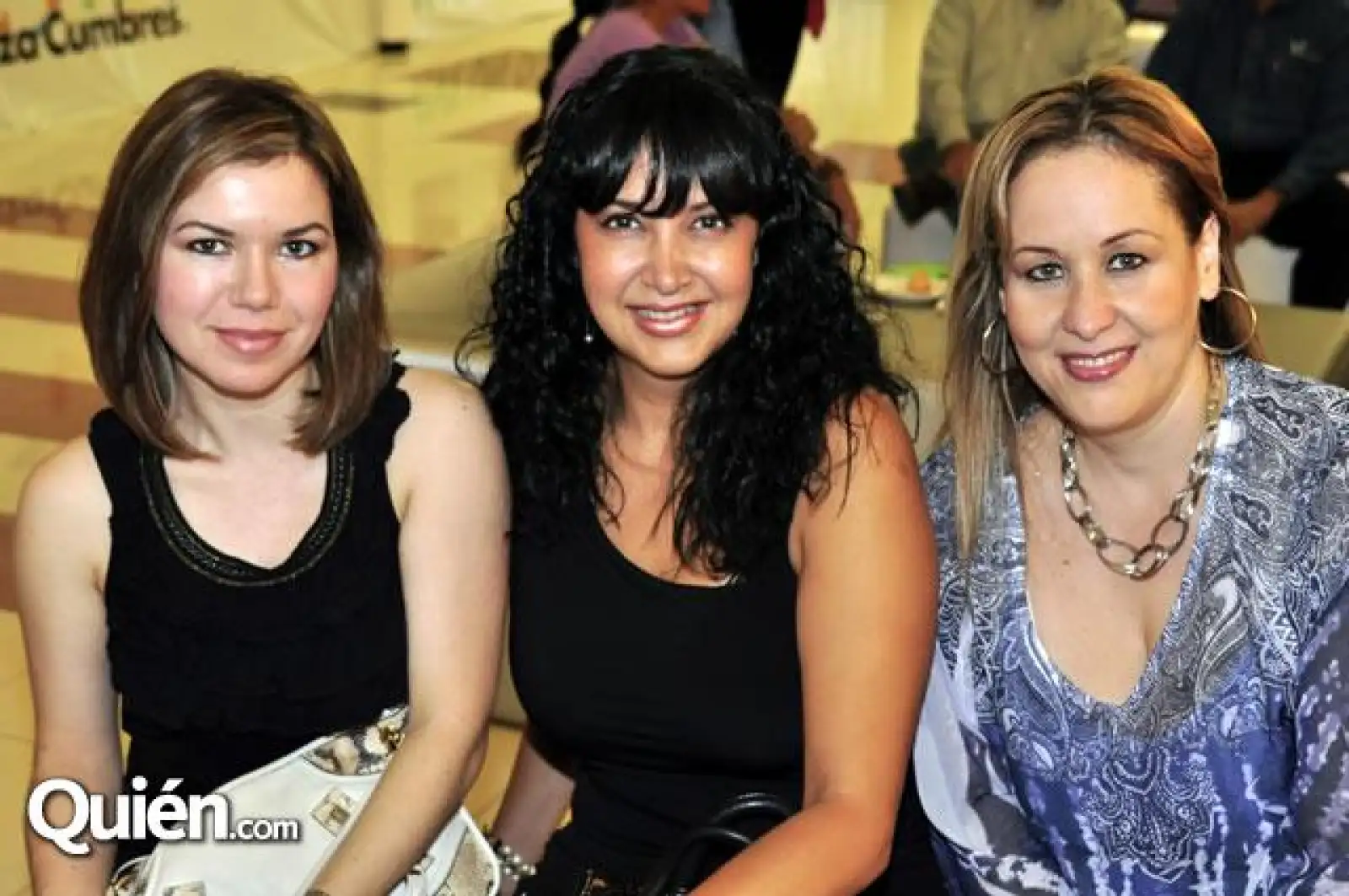 Jessica de Villarreal,Giovana Bejarano de Lozano y Diana de La Valle