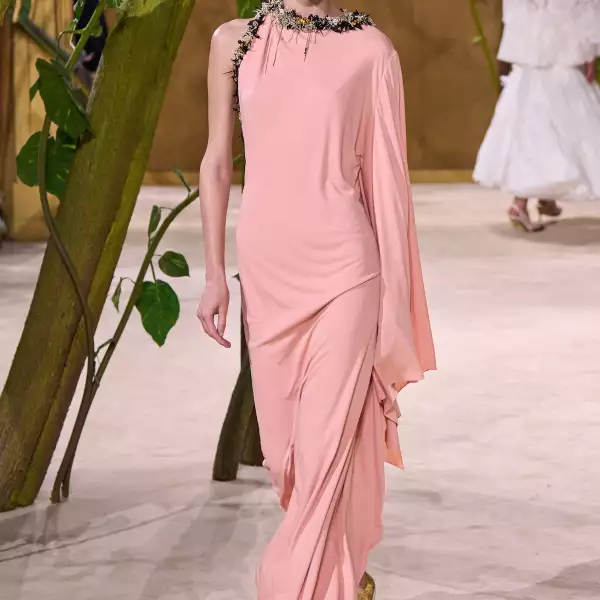 Chanel HC F26 058.jpg